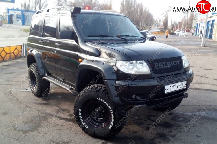 8 999 р. Решетка радиатора CrTuning - Чёрный БРУТ Уаз Патриот 3163 5 дв. дорестайлинг (2005-2013) (Установка с пластиковым бампером, Без надписи PATROT)  с доставкой в г. Воронеж