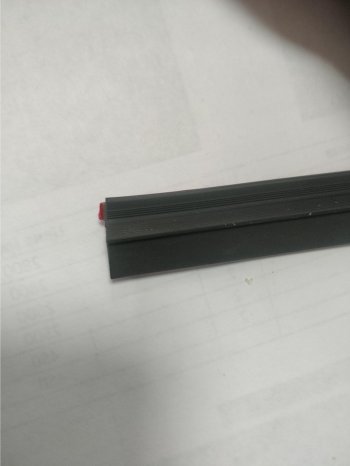 287 р. Универсальный уплотнитель FlexLine (на самоклеящейся основе, лепесток 9 mm, 1 погонный метр) KIA Mohave HM дорестайлинг (2008-2017)  с доставкой в г. Воронеж. Увеличить фотографию 4