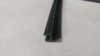 Универсальный уплотнитель FlexLine (15.5 mm U-LIP, клеевая основа) Volkswagen Beetle A5 (5С1) хэтчбэк 3 дв. дорестайлинг (2011-2016)