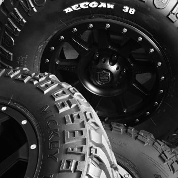 17 599 р. Грязевая покрышка Mickey Thompson DEEGAN 38™ R16 285x75 Nissan Safari Y61 5 дв. дорестайлинг (1997-1999). Увеличить фотографию 7