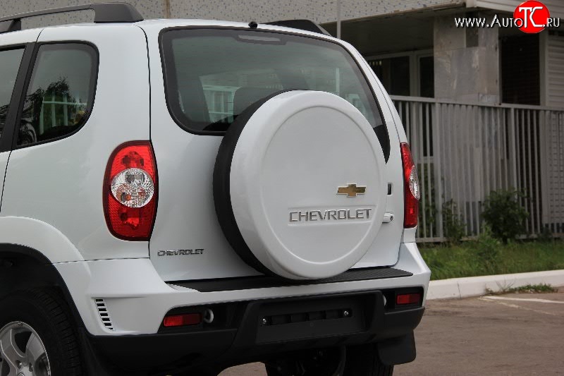 1 779 р. Чехол запасного колеса Chevrolet V3 Chevrolet Niva 2123 дорестайлинг (2002-2008) (Окрашенный)  с доставкой в г. Воронеж