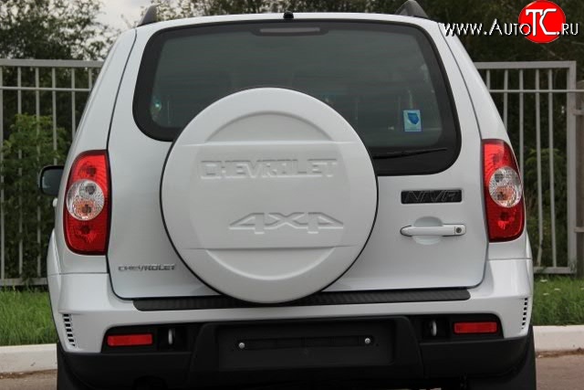 1 779 р. Чехол запасного колеса Chevrolet V4 Chevrolet Niva 2123 дорестайлинг (2002-2008) (Окрашенный)  с доставкой в г. Воронеж