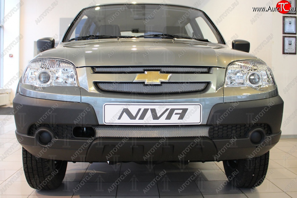 2 279 р. Защитная сетка на бампер Russtal (хром, 3 части) Chevrolet Niva 2123 дорестайлинг (2002-2008)  с доставкой в г. Воронеж