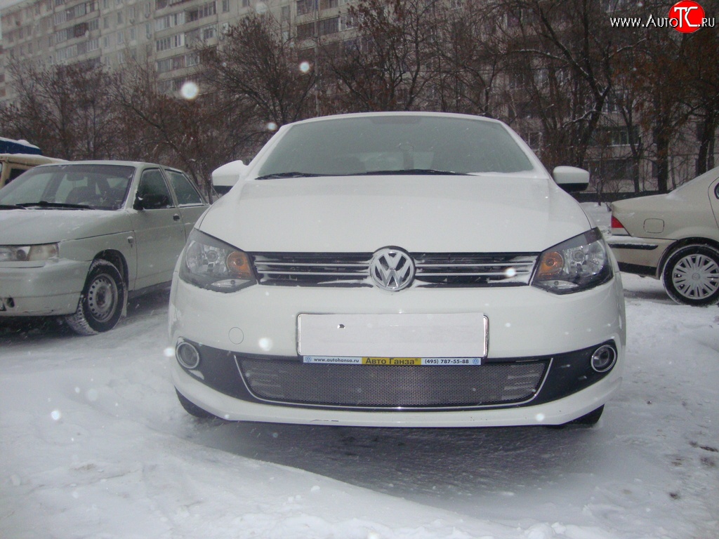 2 189 р. Сетка на бампер Russtal (хром) Volkswagen Polo 5 седан дорестайлинг (2009-2015)  с доставкой в г. Воронеж