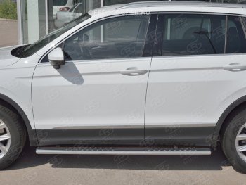 19 399 р. Пороги труба 120х60 овал с проступью Russtal Volkswagen Tiguan Mk2 дорестайлинг (2016-2020)  с доставкой в г. Воронеж. Увеличить фотографию 2