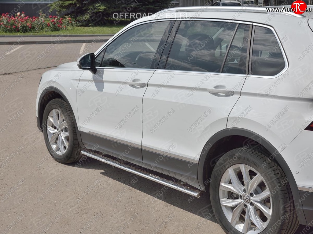 16 649 р. Пороги труба 75х42 овал с проступью Russtal Volkswagen Tiguan Mk2 дорестайлинг (2016-2020)  с доставкой в г. Воронеж