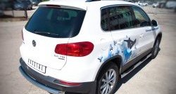 83 999 р. Защита порогов с пластиковыми вставками для ног из круглой трубы диаметром 76 мм (Sport & Style) Russtal Volkswagen Tiguan NF рестайлинг (2011-2017) (Защита порогов с со скосами на торцах (вариант 1))  с доставкой в г. Воронеж. Увеличить фотографию 12