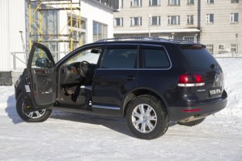 2 499 р. Накладки на внутренние пороги дверей RA Volkswagen Touareg GP рестайлинг (2006-2010)  с доставкой в г. Воронеж. Увеличить фотографию 2
